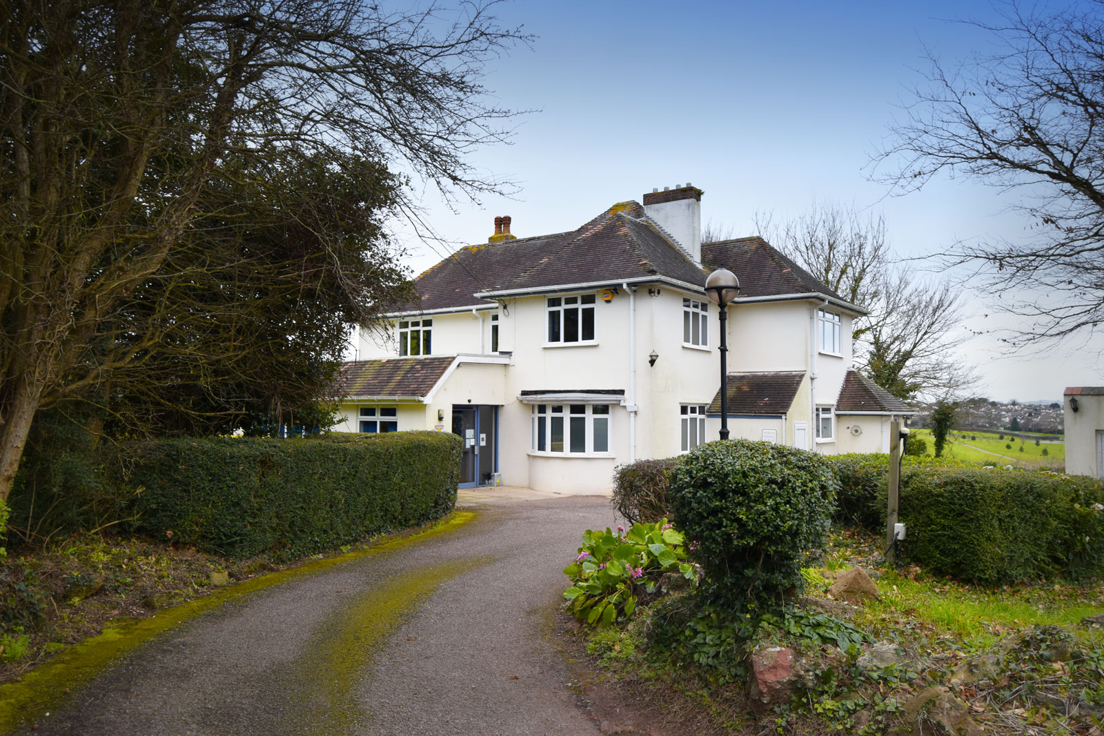 Galmptonfront The Bleu Clinic